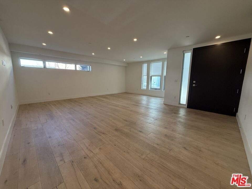 8210 Fountain Avenue - Photo 5