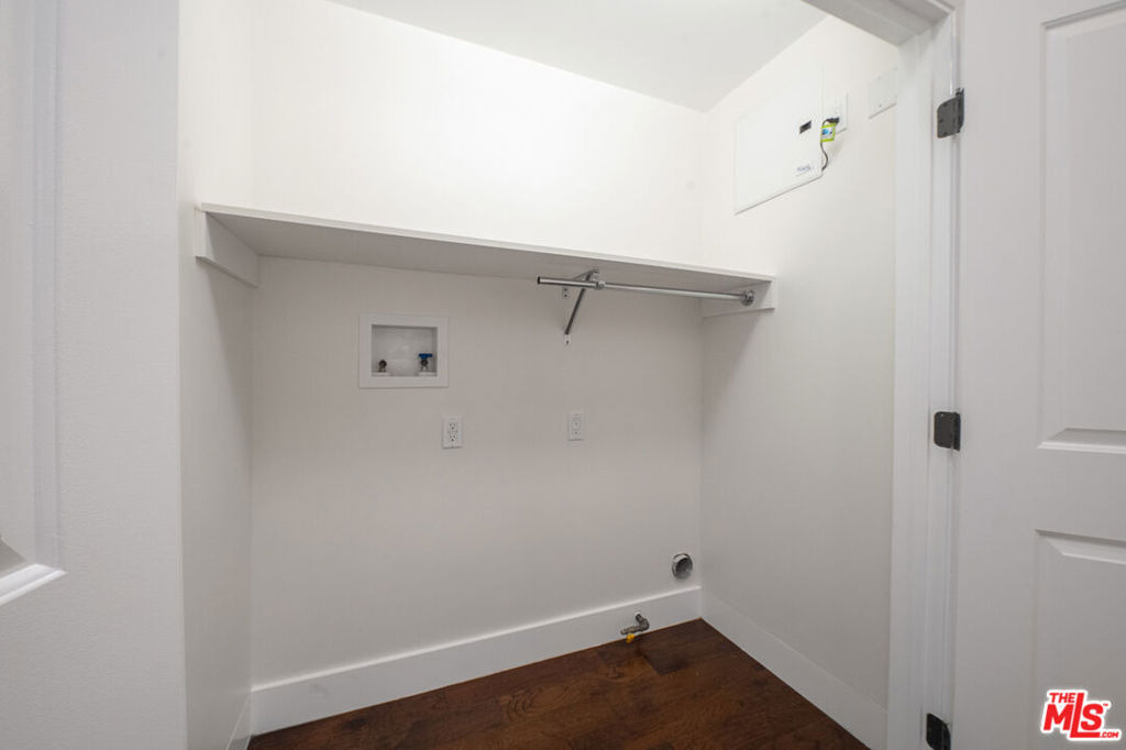 831 S Curson Avenue - Photo 10