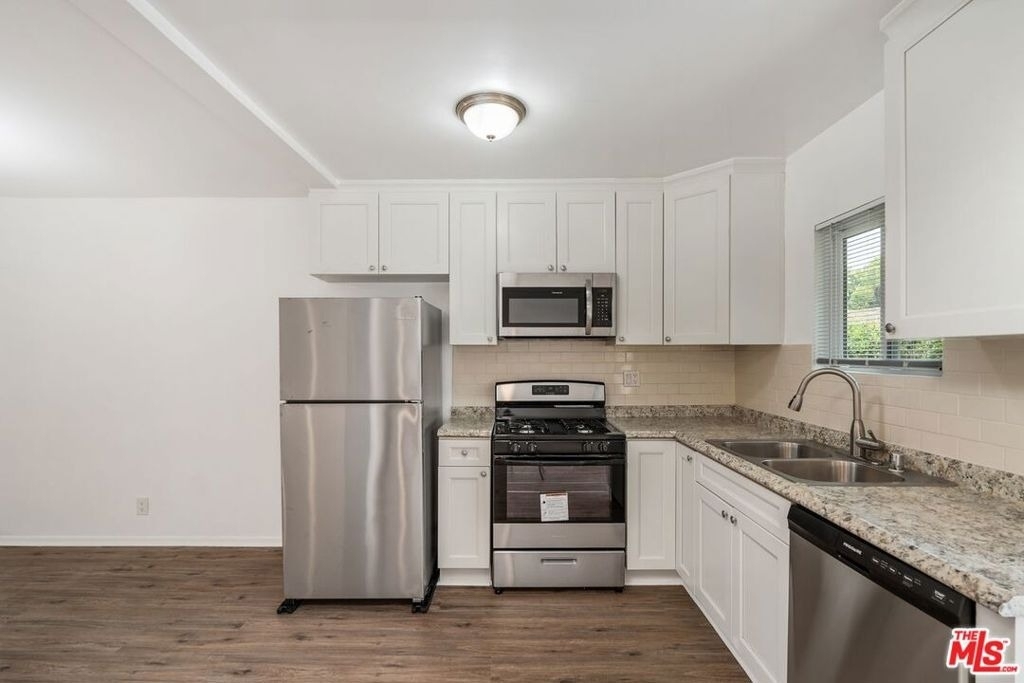 7550 Fountain - Photo 4