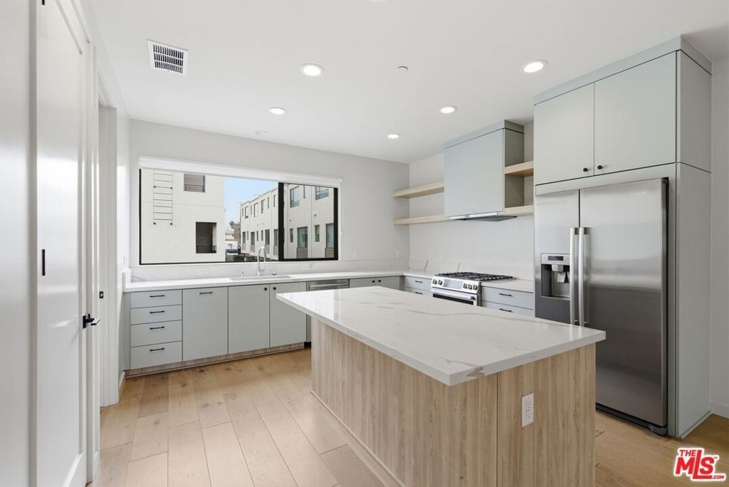 1605 N Arla Way - Photo 7