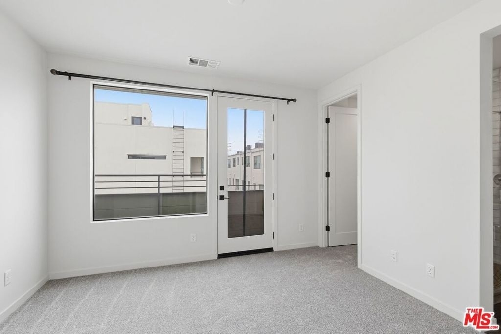 1605 N Arla Way - Photo 11