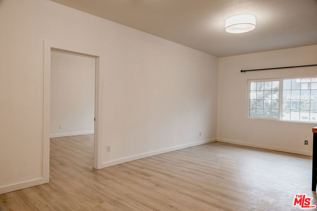 4518 Hollywood Boulevard - Photo 2