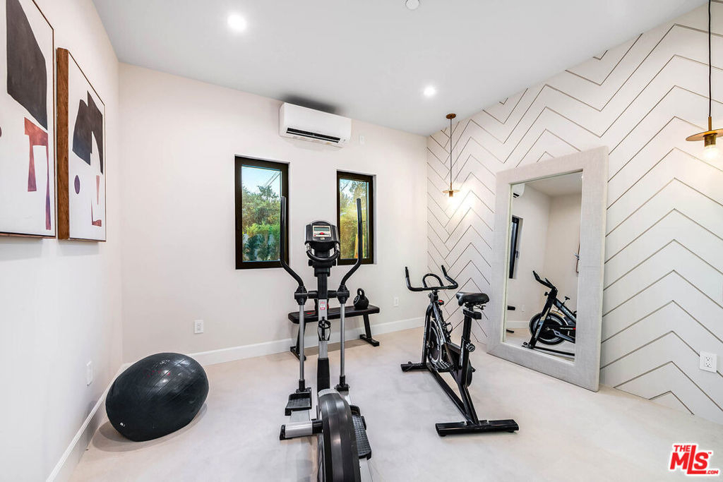 12427 Cumpston Street - Photo 45