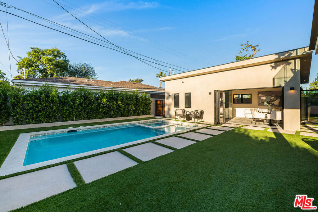 12427 Cumpston Street - Photo 48