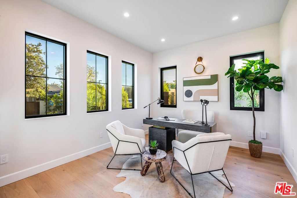12427 Cumpston Street - Photo 36