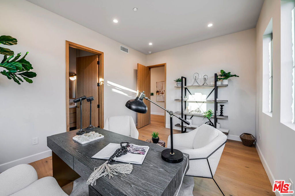 12427 Cumpston Street - Photo 37