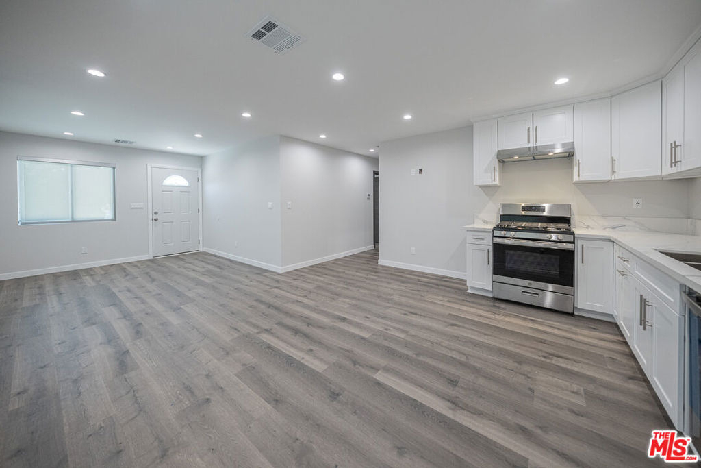 5837 N Cartwright Avenue - Photo 4