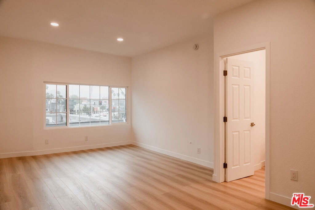 4521 Hollywood Boulevard - Photo 6