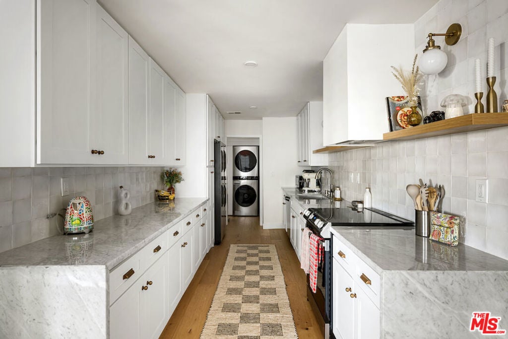 651 Wilcox Avenue - Photo 9