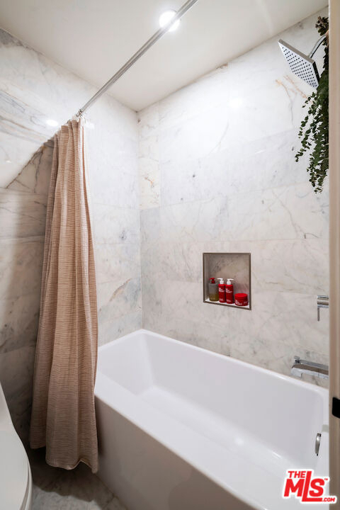 651 Wilcox Avenue - Photo 14