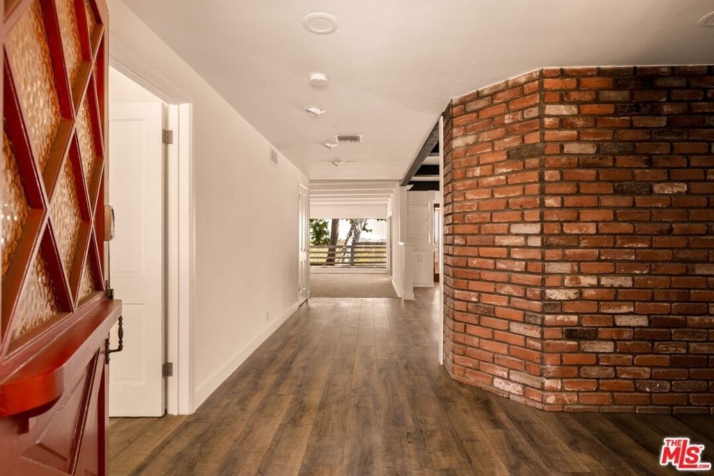 2158 Stradella Road - Photo 3