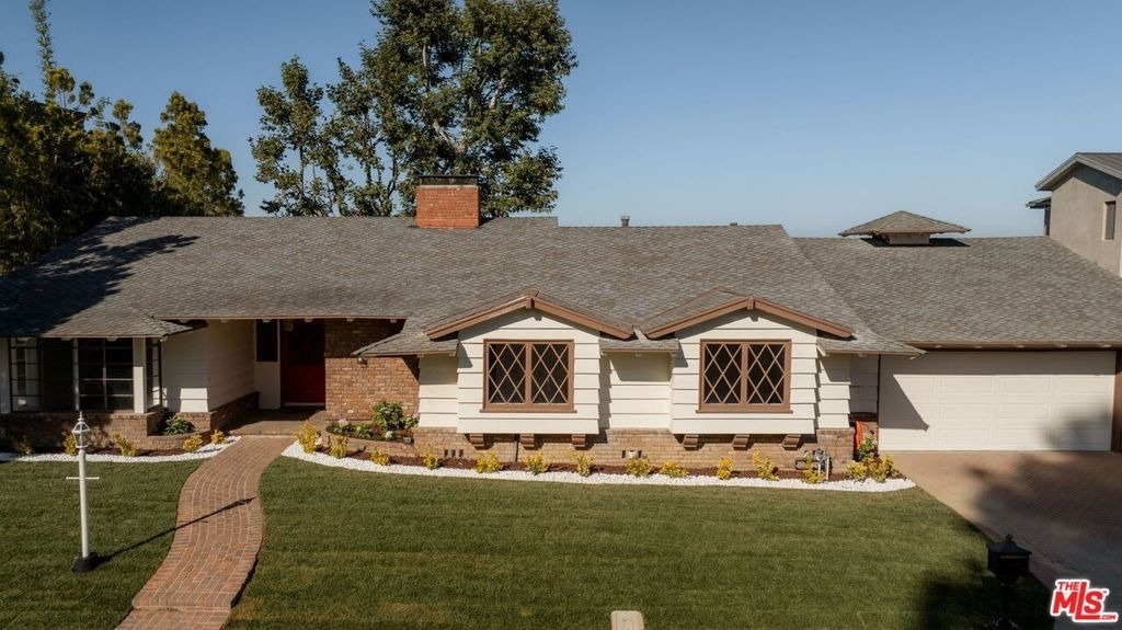 2158 Stradella Road - Photo 27