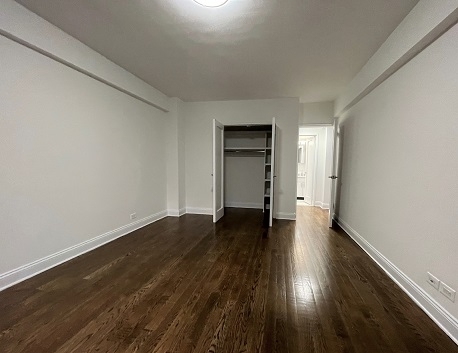 East 50th Street - Photo 1