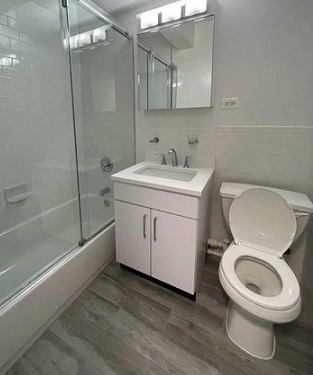 East 50th Street - Photo 6
