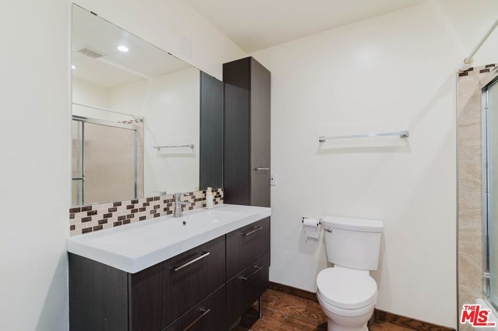 345 N Jackson Street - Photo 21