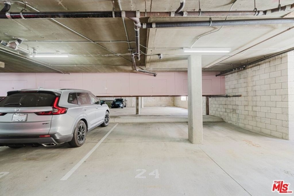 345 N Jackson Street - Photo 25