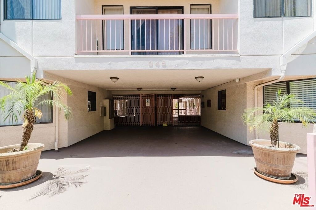 345 N Jackson Street - Photo 2