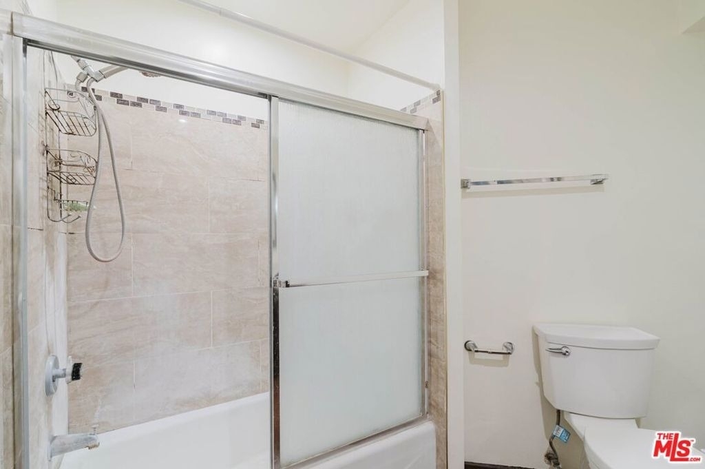 345 N Jackson Street - Photo 16