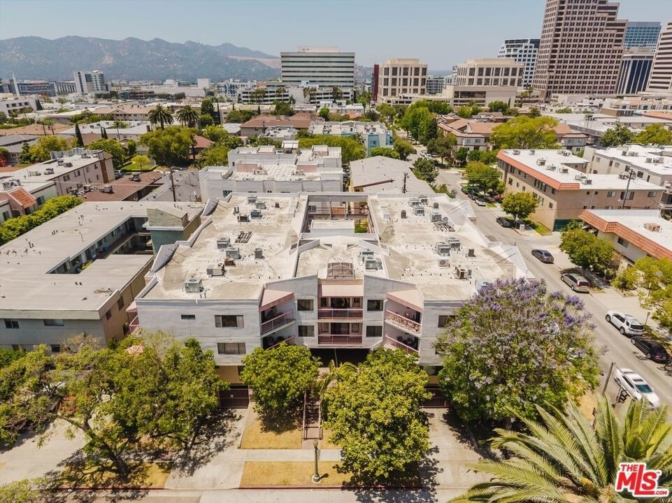 345 N Jackson Street - Photo 28