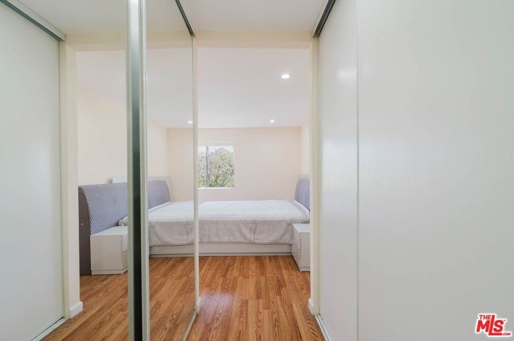 345 N Jackson Street - Photo 15