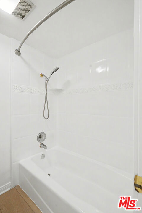 10966 Rochester Avenue - Photo 20