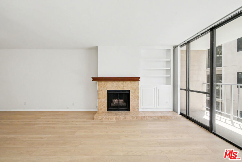 10966 Rochester Avenue - Photo 14