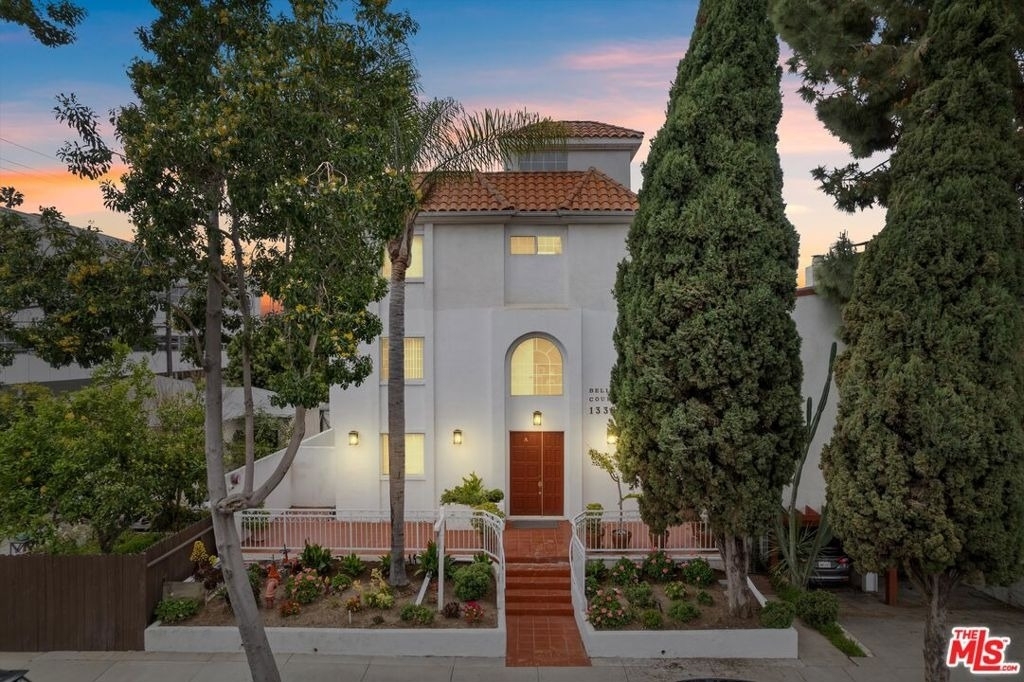 1338 Yale Street - Photo 1