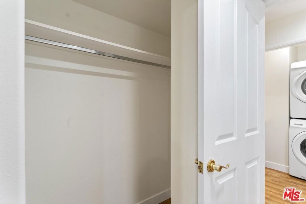1338 Yale Street - Photo 32