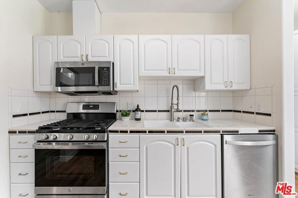 1338 Yale Street - Photo 12
