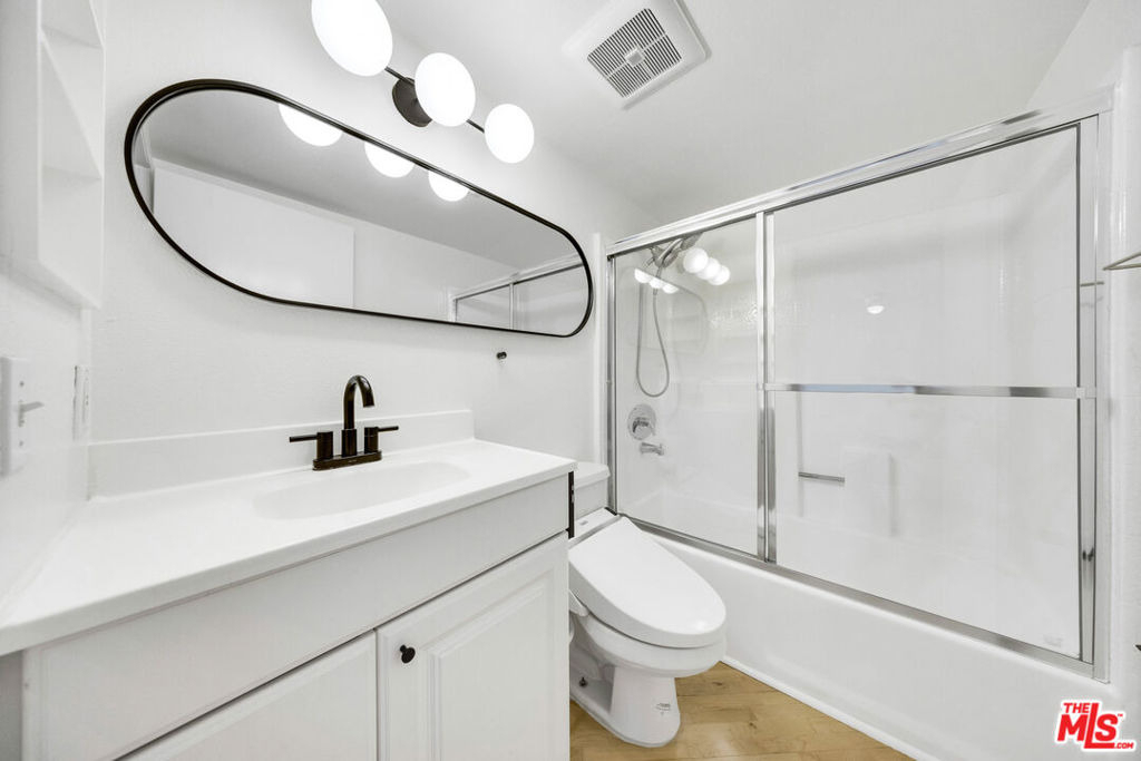 2121 Beloit Avenue - Photo 16