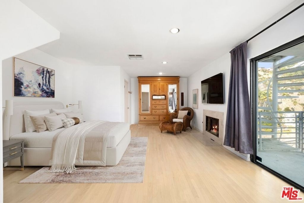 8546 Hillside Avenue - Photo 15