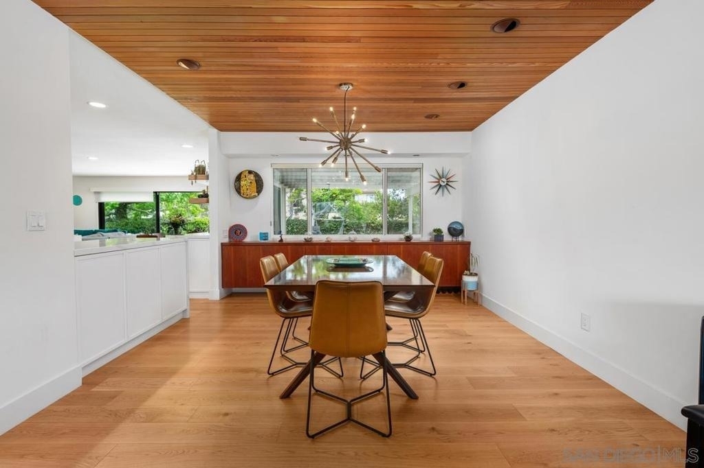 8383 Cliffridge Ln - Photo 6