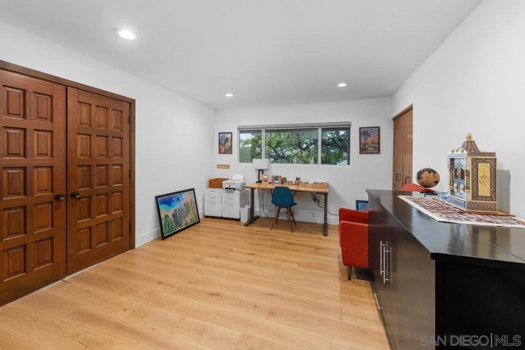 8383 Cliffridge Ln - Photo 18