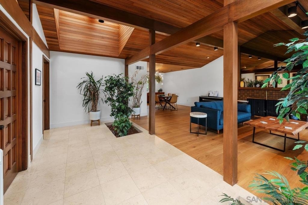 8383 Cliffridge Ln - Photo 19