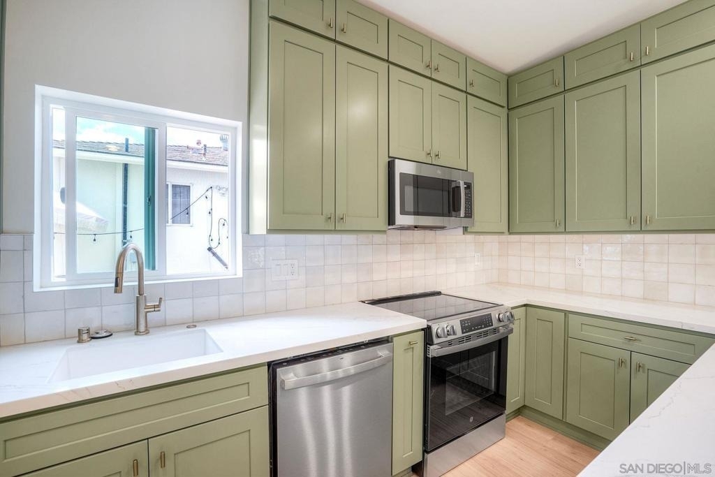 6942 Eberhart St - Photo 10