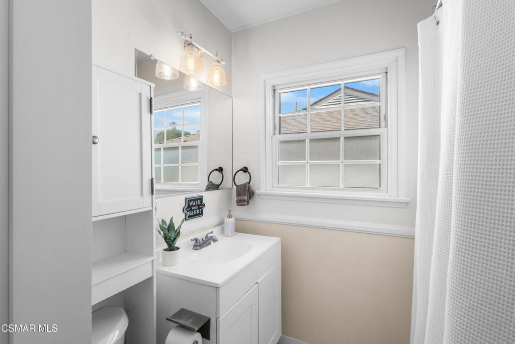 7039 Sylvia Avenue - Photo 24