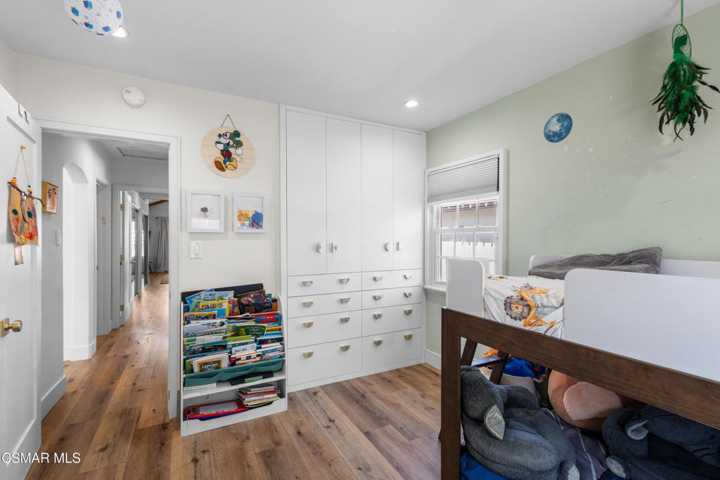 7039 Sylvia Avenue - Photo 23