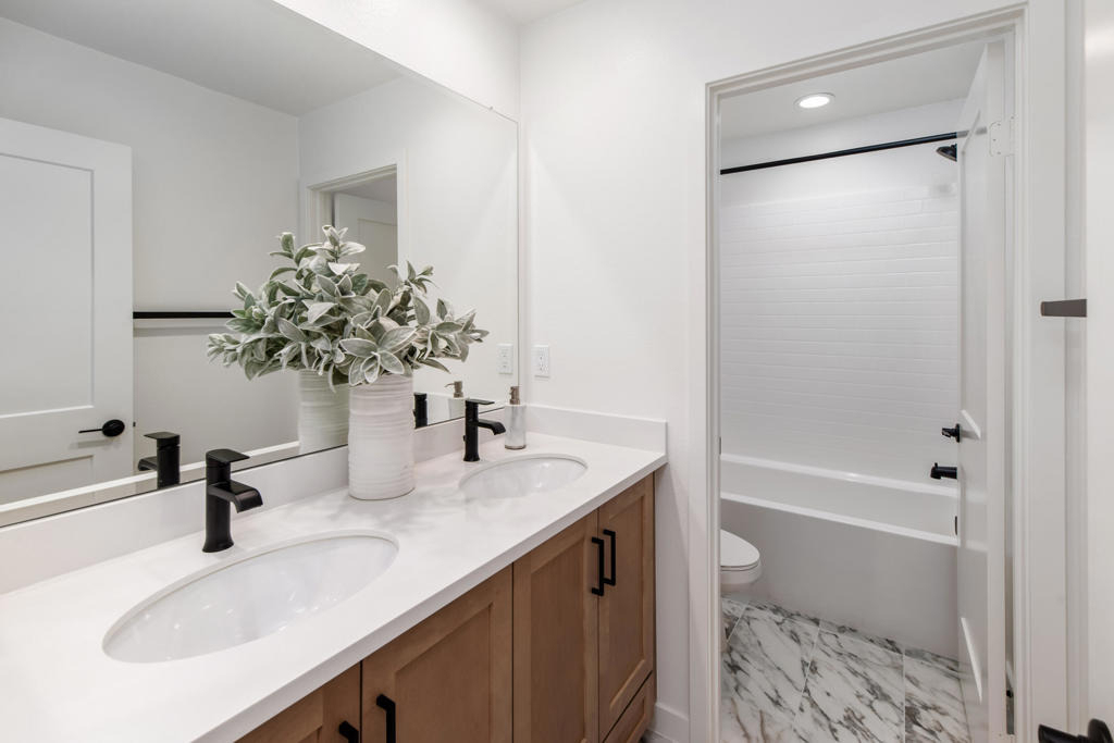 4618 Catmint Lane - Photo 21