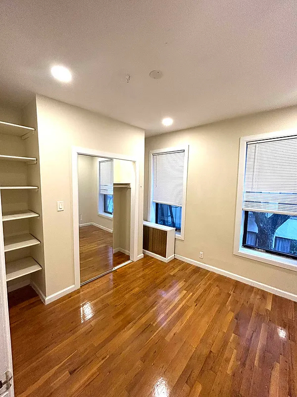  East 9th Street - Photo 3