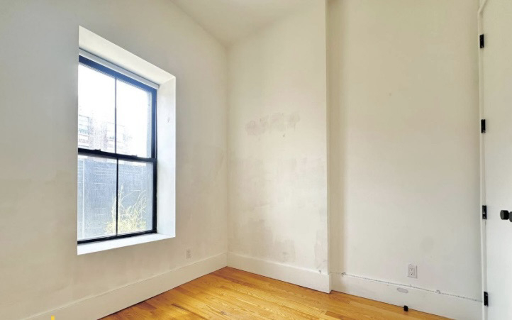 1520 St Johns Place - Photo 4