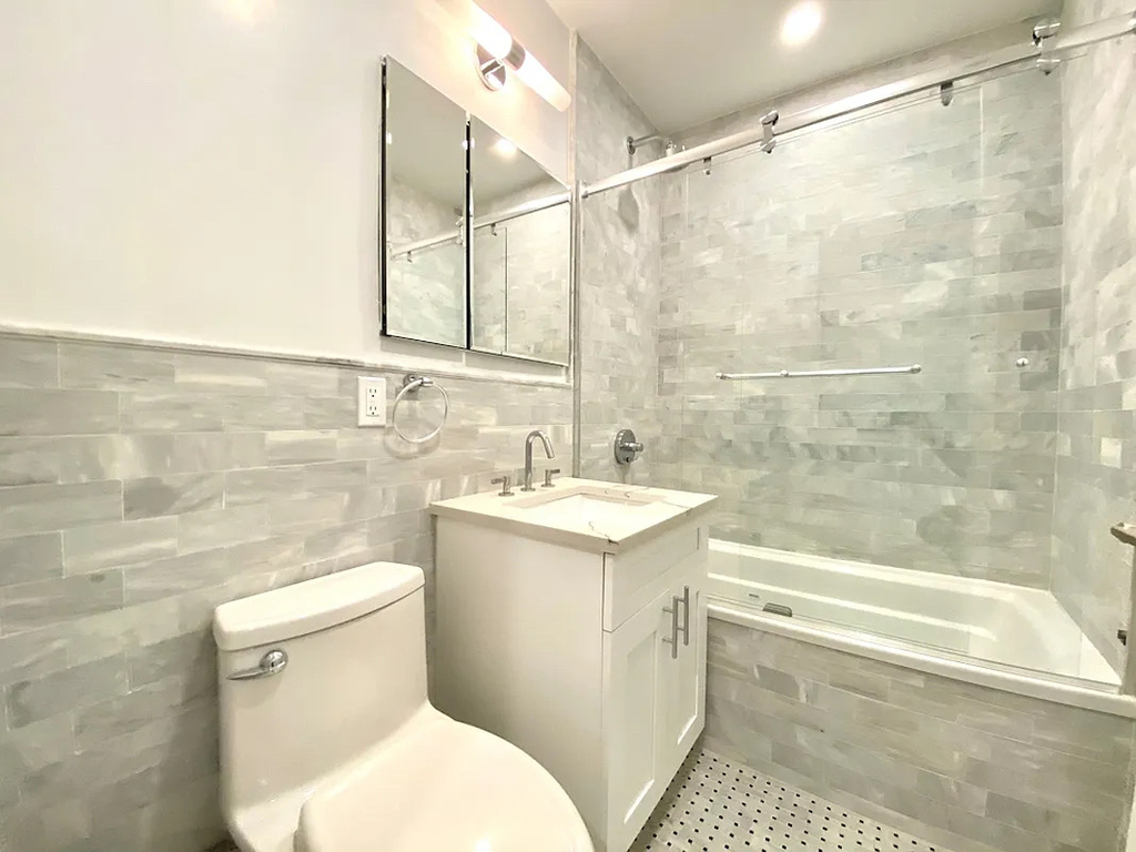 238 East 58th Street - Photo 9