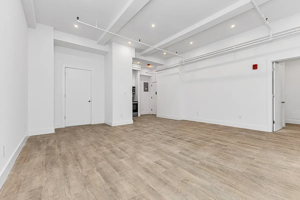 West 35th Street/ 8th ave - Photo 3
