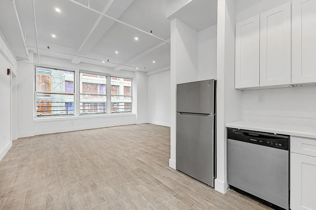 West 35th Street/ 8th ave - Photo 0
