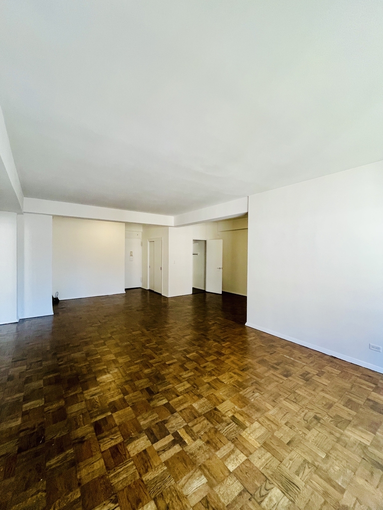 20 Beekman Place, 12A - Photo 7