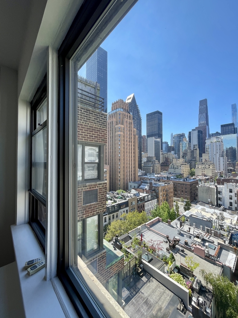 20 Beekman Place, 12A - Photo 6