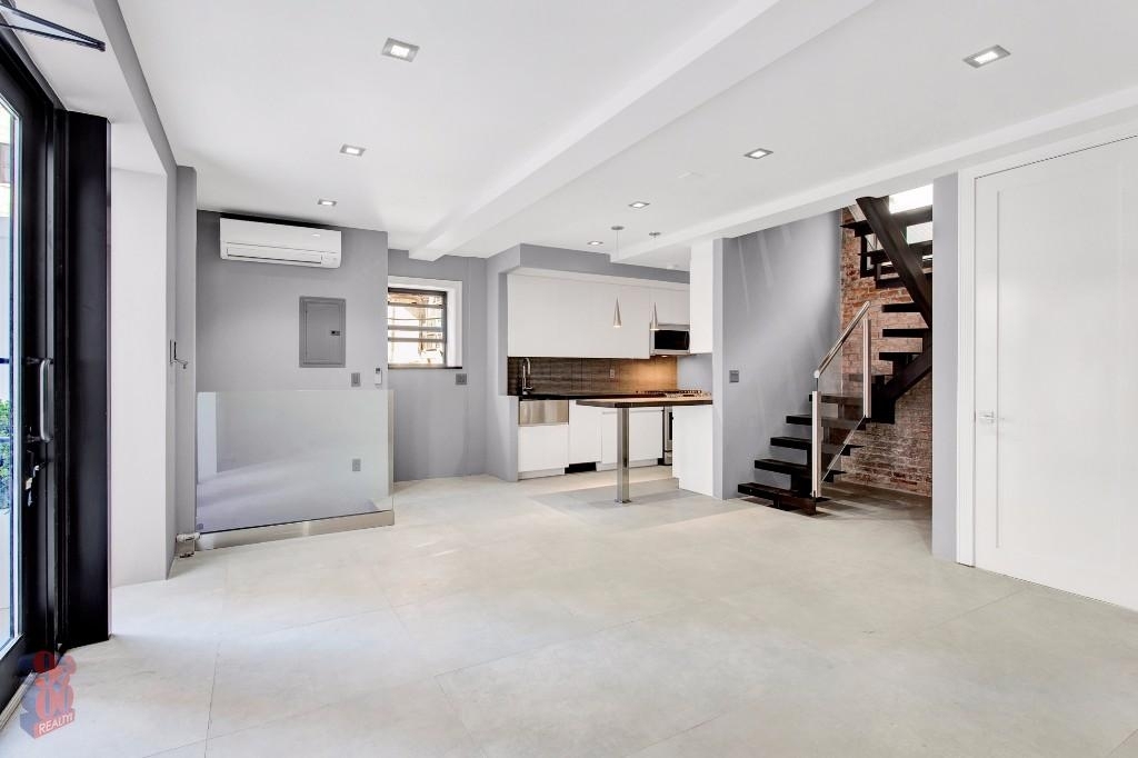 East 26th Street - Photo 0