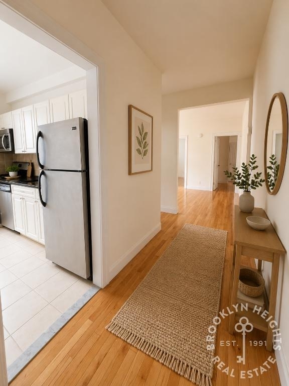 568 Pacific Street - Photo 4