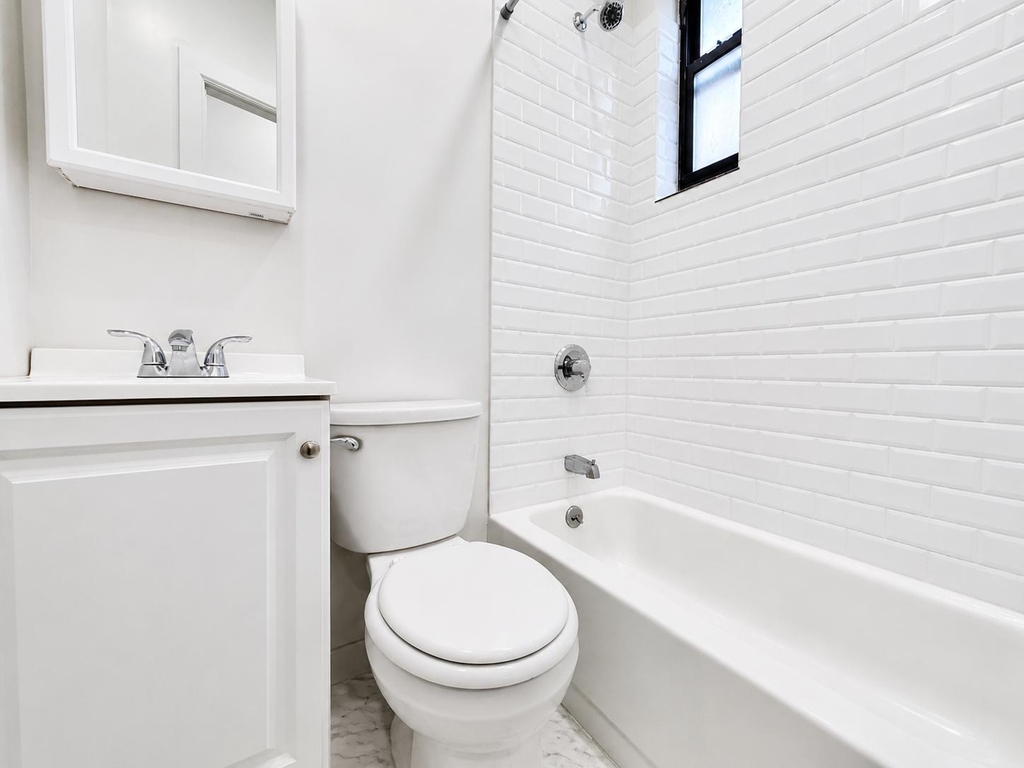 401 East 68th Street - Photo 9