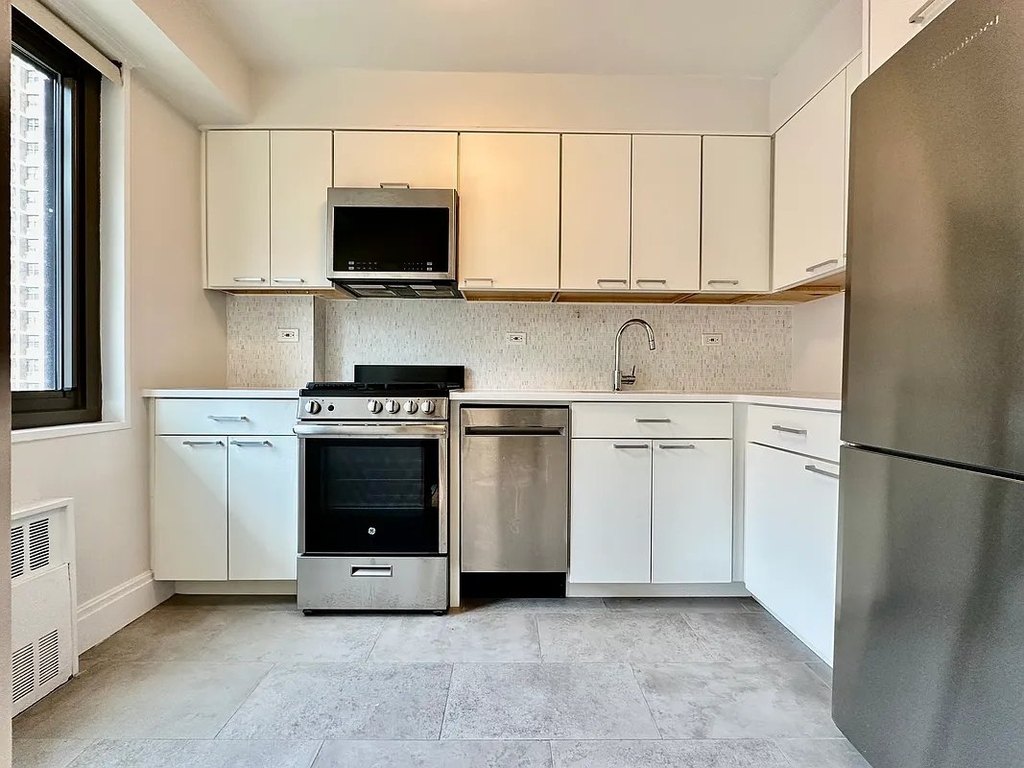West 96th Street - Photo 2