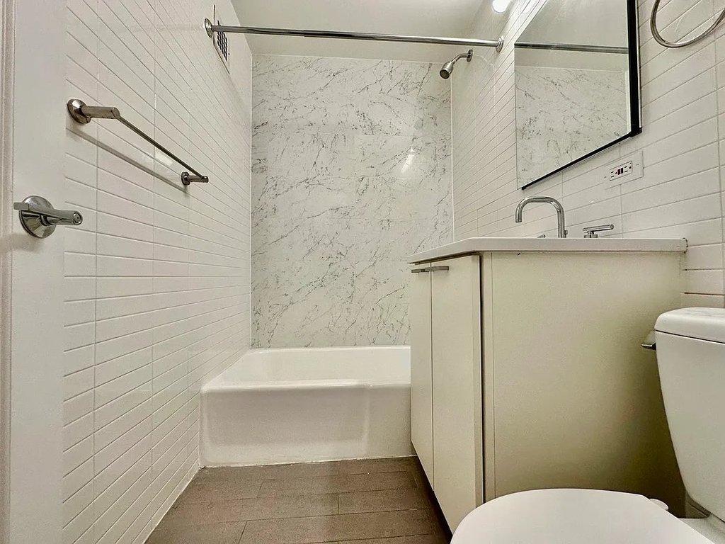 West 96th Street - Photo 8